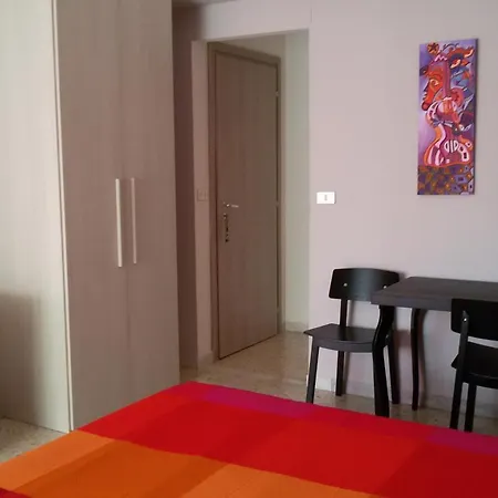 Isabella Rooms